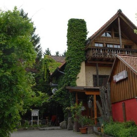 Alte Schreinerei-Auberge Harlekin Randegg Exterior foto